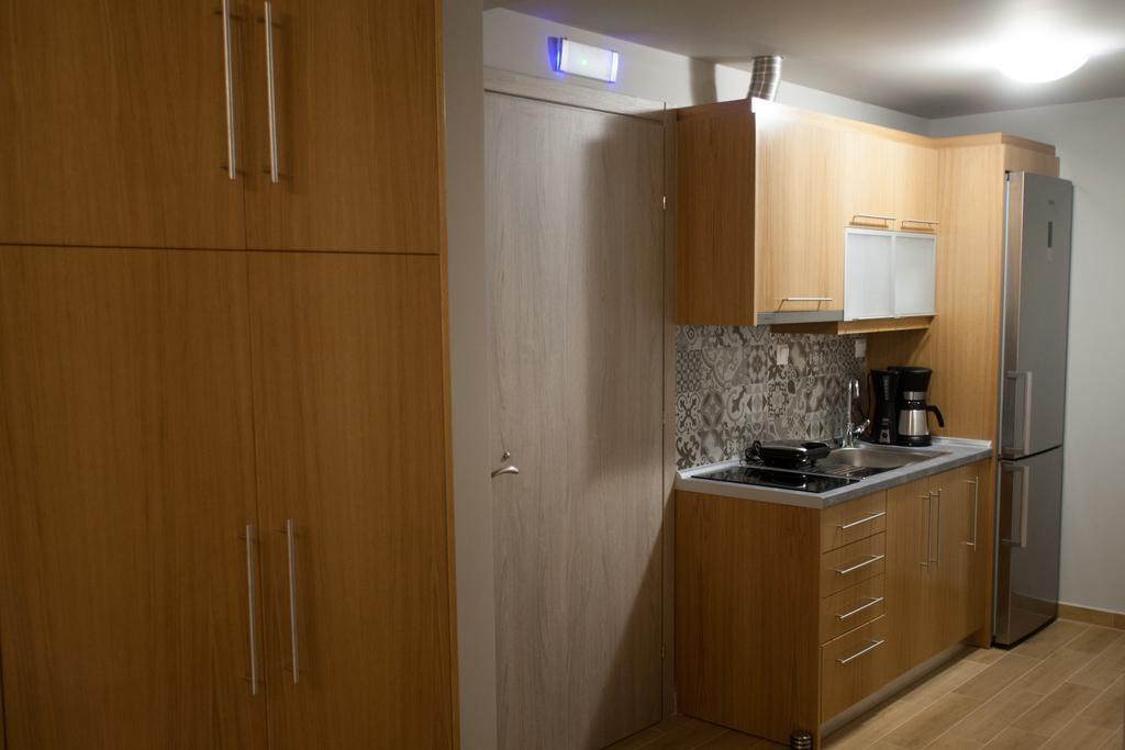 Pallas Luxury Apartments 아몰리아니 외부 사진